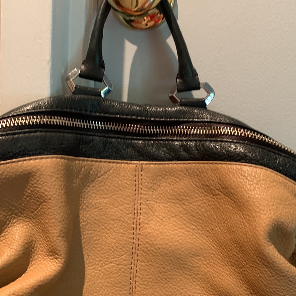 Leather back pack - Picture 2 of 15